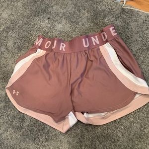 Under armour shorts with pockets